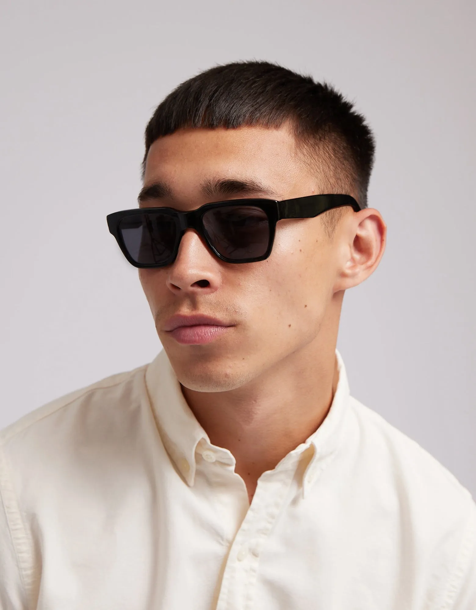 Sunglass 03 - Deep Black Solid - Lavender